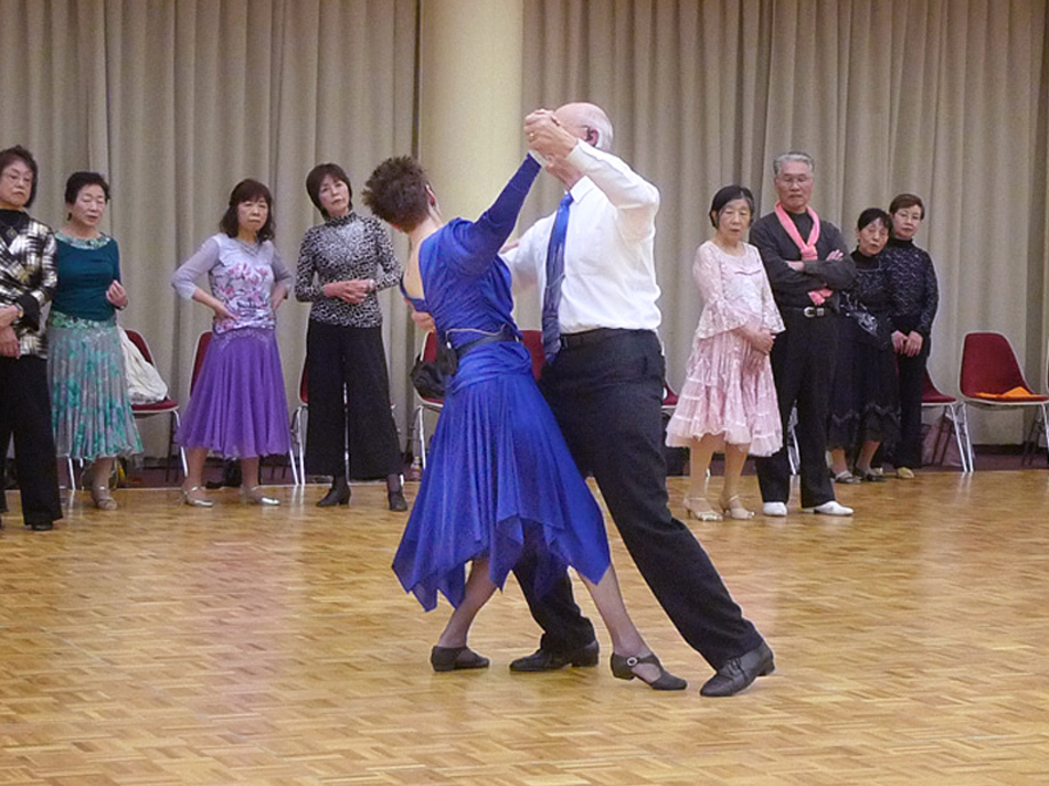 フォークダンス ラウンドダンス